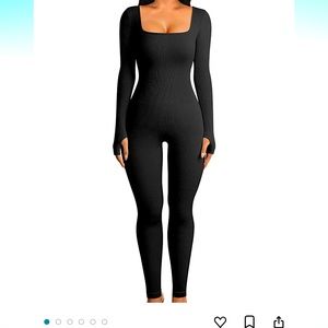 Jumpsuit it didn’t fit me so am selling it